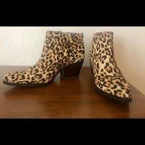 Sam Edelman calf hair cheetah bootie 7M